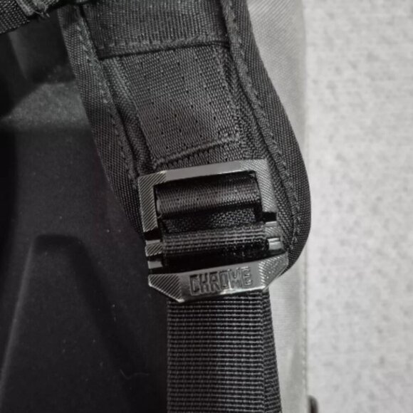 Chrome Industries Gray Black Laptops Pocket Zip Around Hondo 21L Backpack - Picture 5 of 13